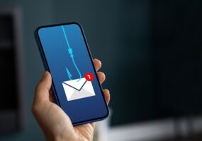 spear phishing, Phishing bait alert concept on a smartphone screen