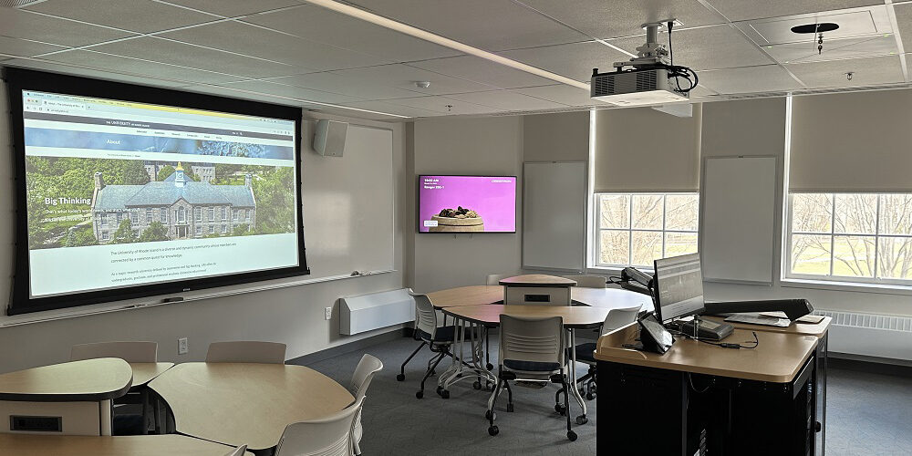 URI classroom with Sony projectors and displays